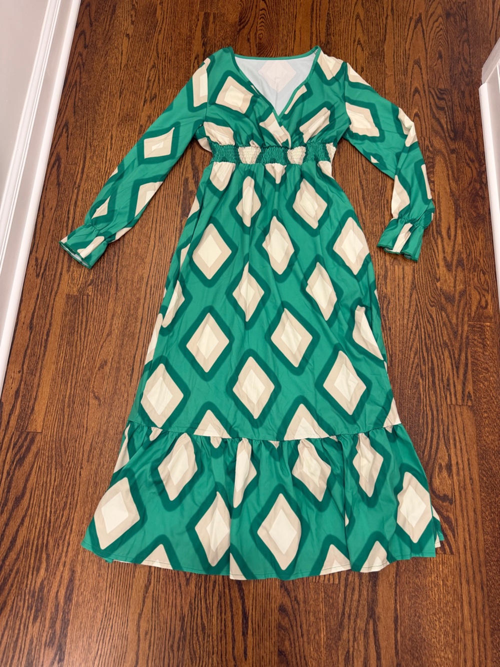 Emerald Geometric V-Neck Maxi Dress with Cream Pattern